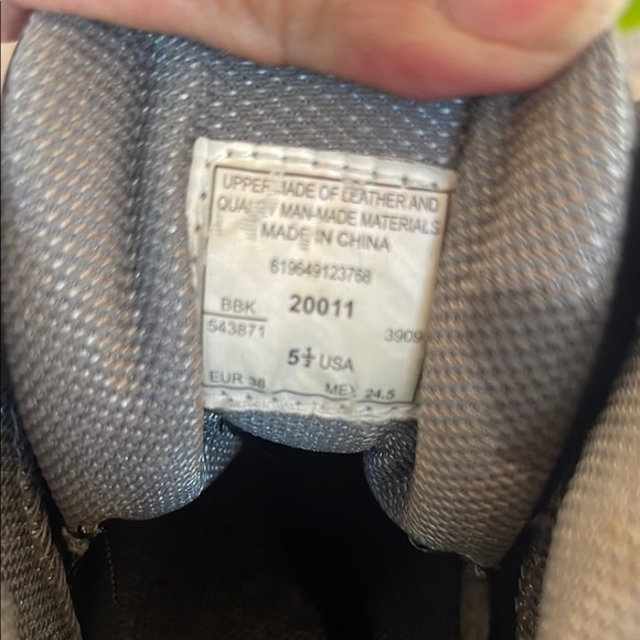 Black and Gray Athletic Shoes with Velcro Strap and Sturdy Sole - Picture 4 of 8